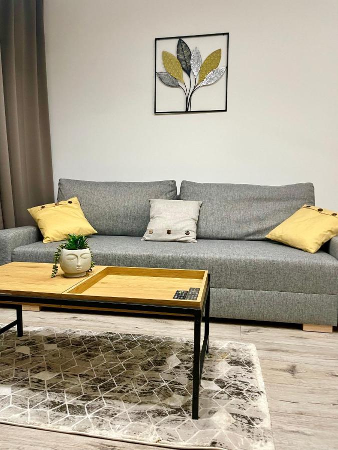 Apartments Sleep & Go Modlin Airport Nowy Dwor Mazowiecki Exterior photo