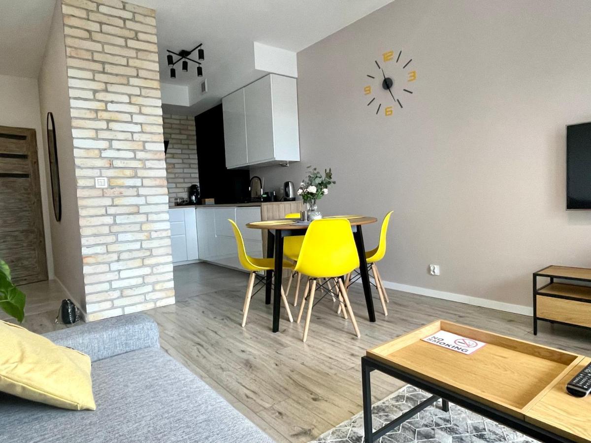 Apartments Sleep & Go Modlin Airport Nowy Dwor Mazowiecki Exterior photo